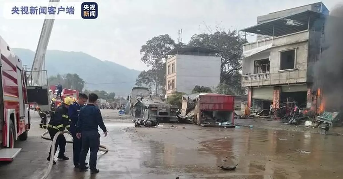 廣西憑祥一大貨車發生爆炸 致2死4傷