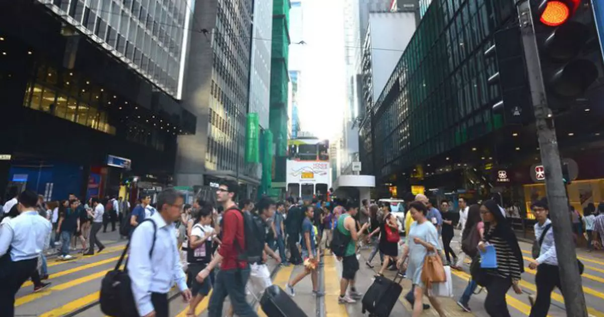 全民派1萬可網上或銀行分行登記 料完成2周後收錢