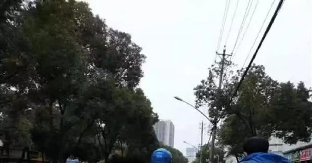 外賣員送肺炎病人去醫院 病人妻子致歉:不知是肺炎