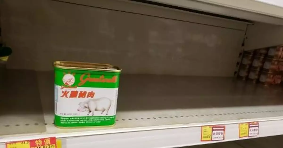 超市罐頭即食麵被掃清 消毒紙巾長期無貨