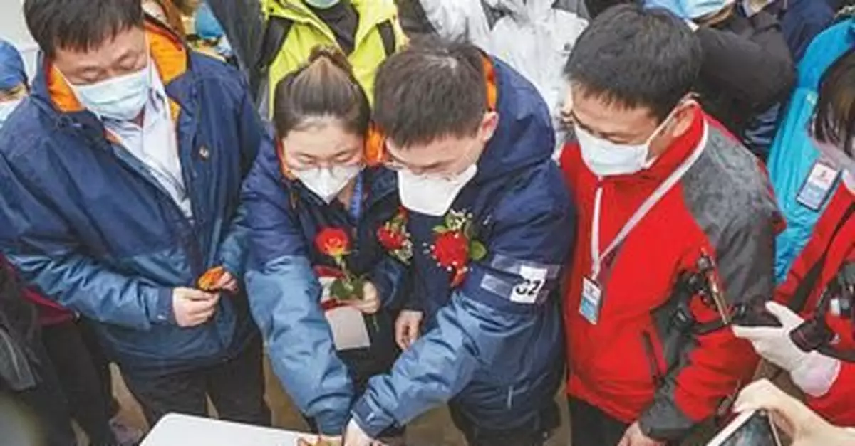 雷神山醫院的15分鐘婚禮