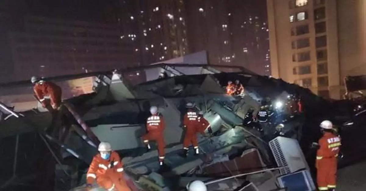 福建泉州酒店坍塌已致4人死亡 仍有29人被困