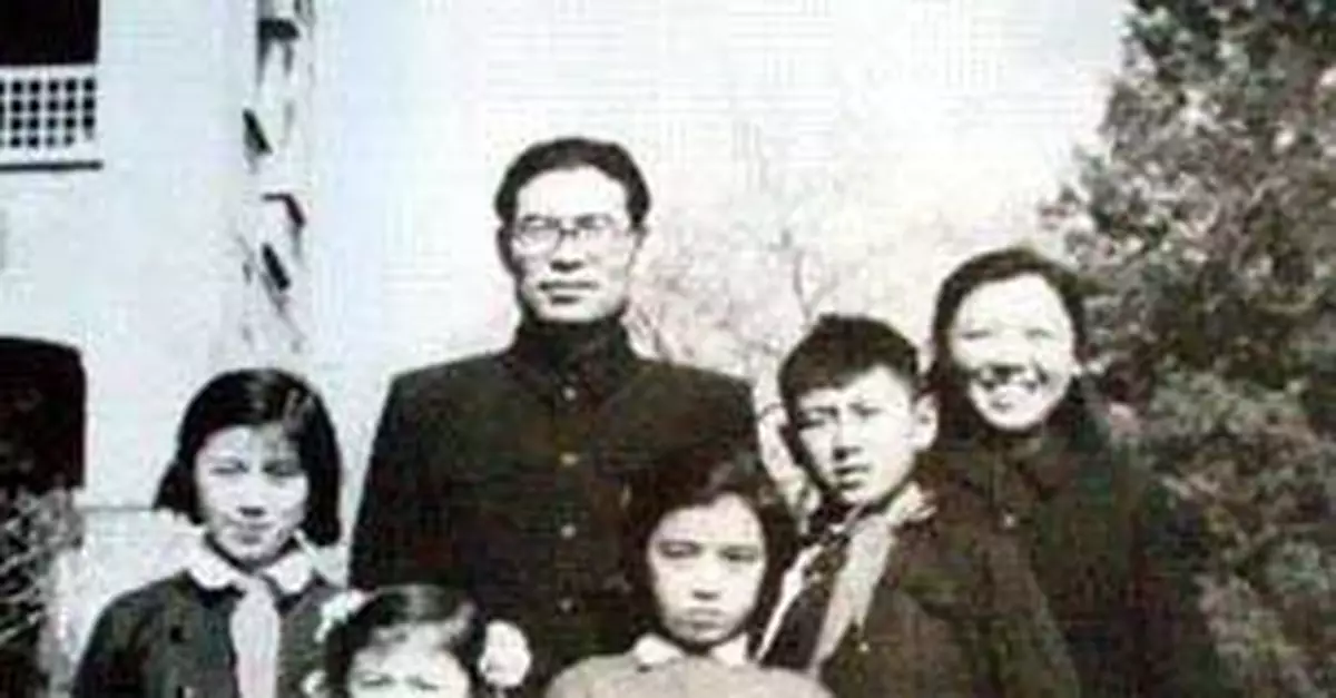 高崗不自殺，或許還有東山再起的機會？