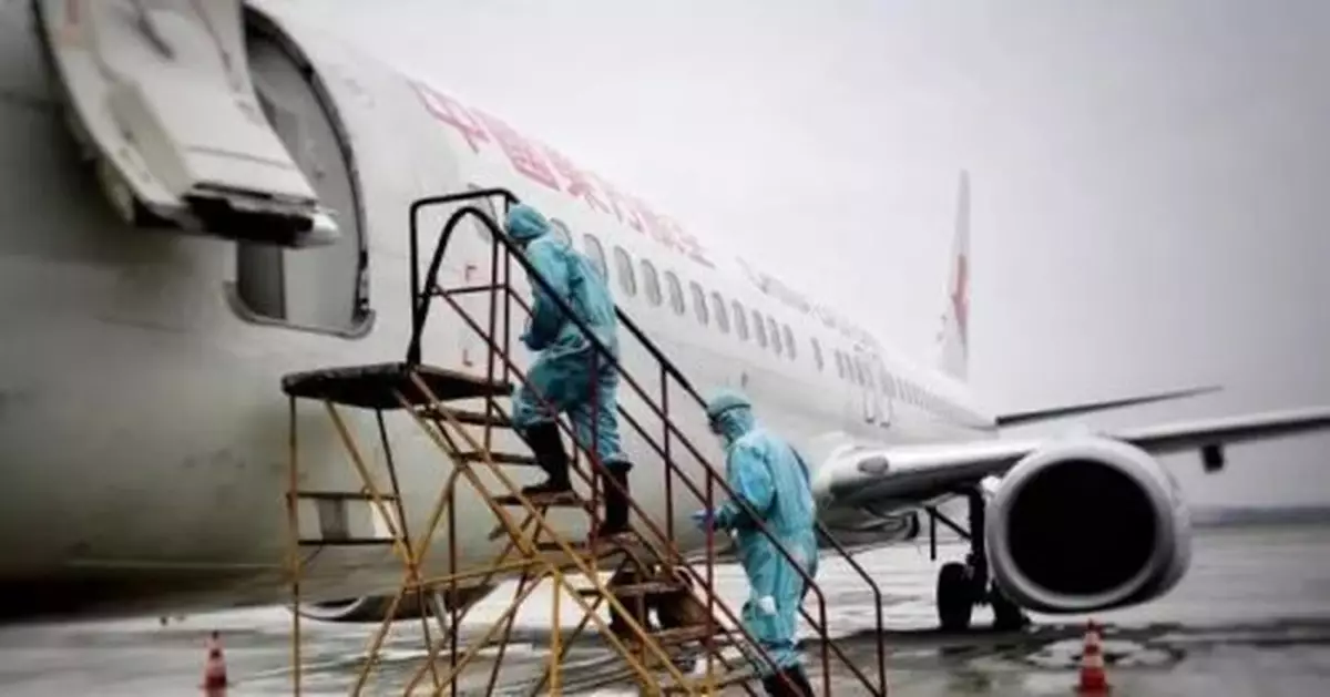 回國航班超售甩客、坐地起價？ 誰在藉機生財？