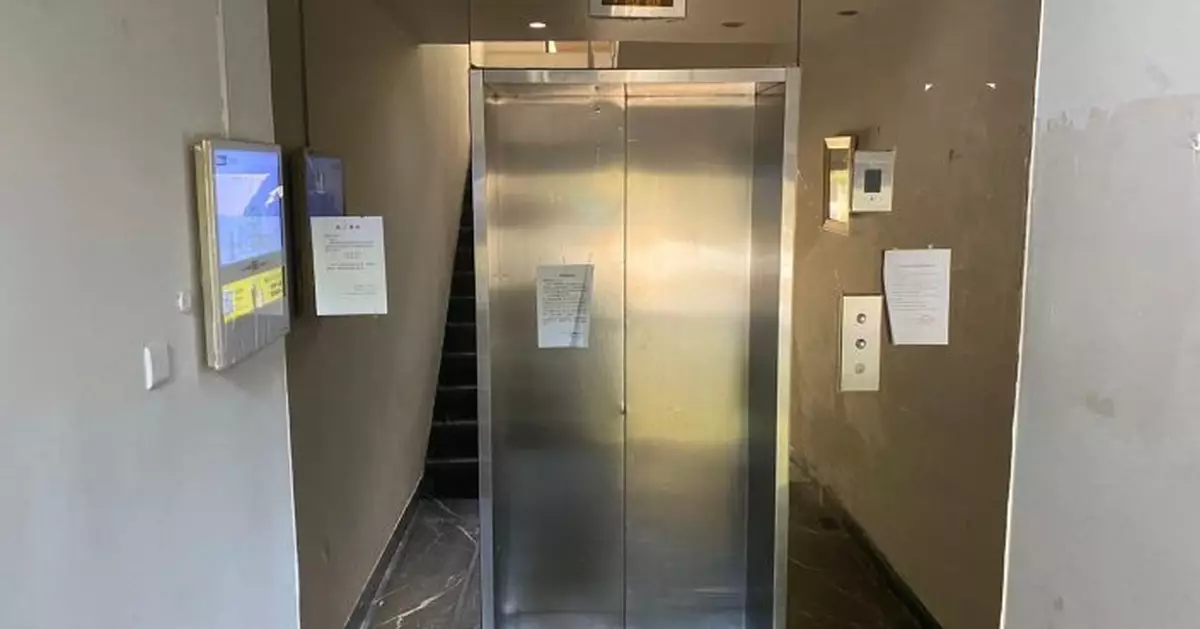 北京一小區15部電梯停運14部 維修4個月無進展