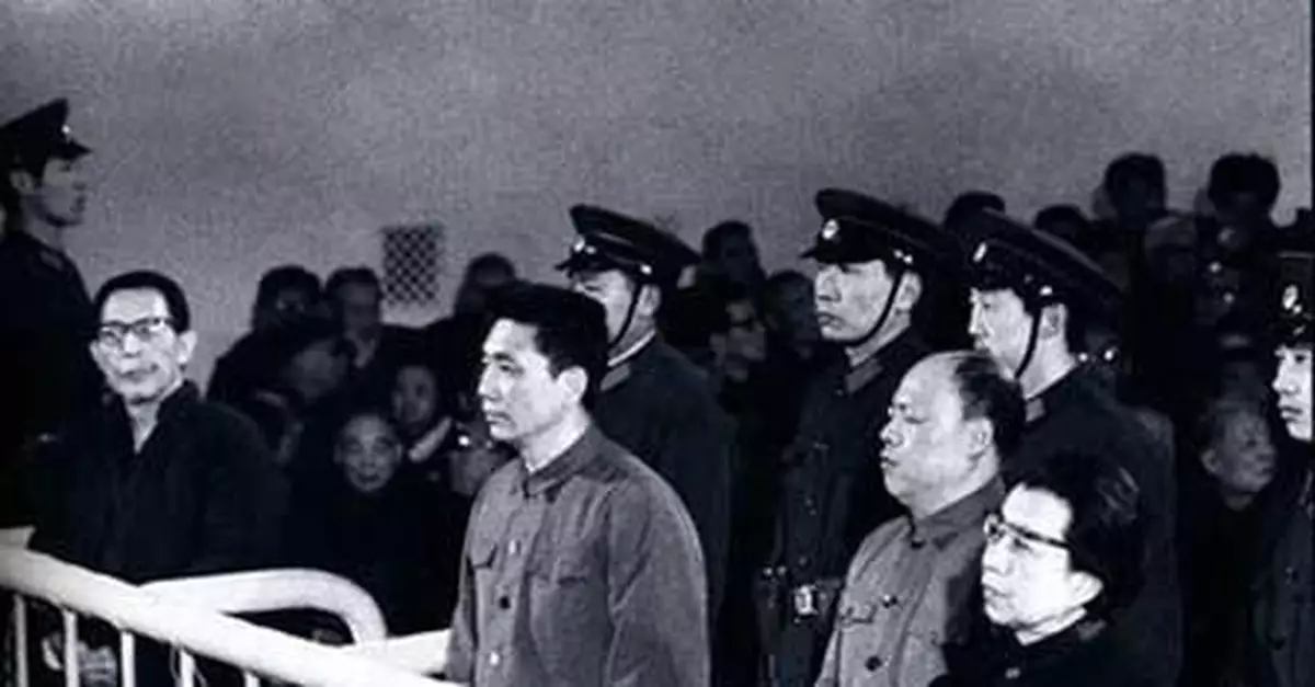 王洪文被審查時坦承人生中有兩個「想不到」