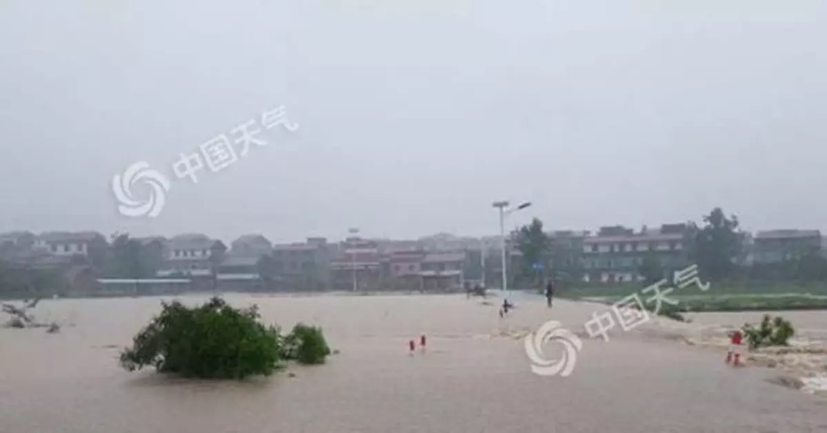 較強降雨縮減至江南等地 北方涼意顯華南桑拿天持續