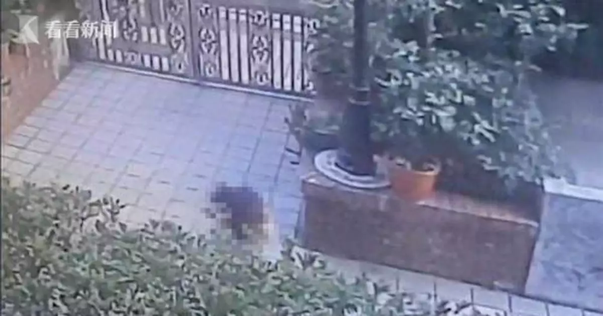 女童不慎從14樓墜下僅受輕傷 起身自己搭電梯回家