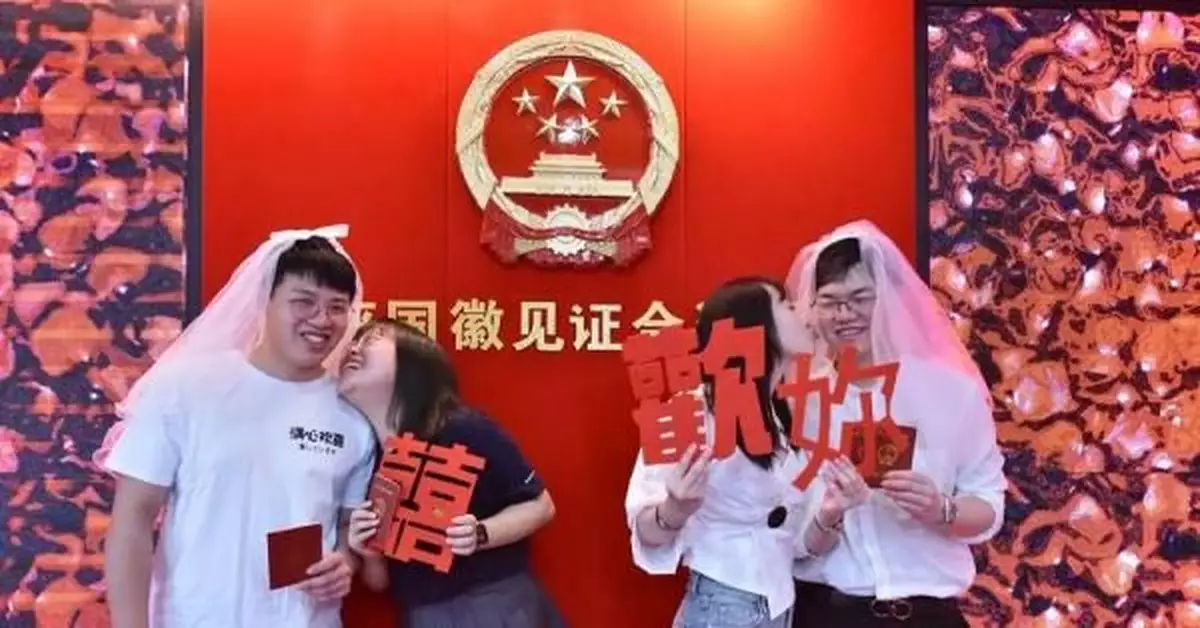 民政局，忙飛了…