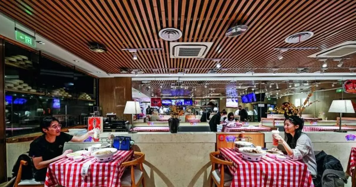 服務業曾期盼的「報復性」消費可能不會出現