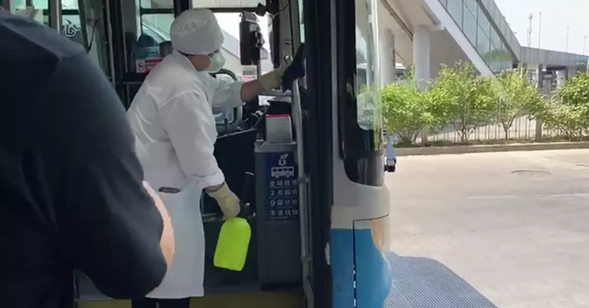 近一周來，北京地鐵客流量下降近四成