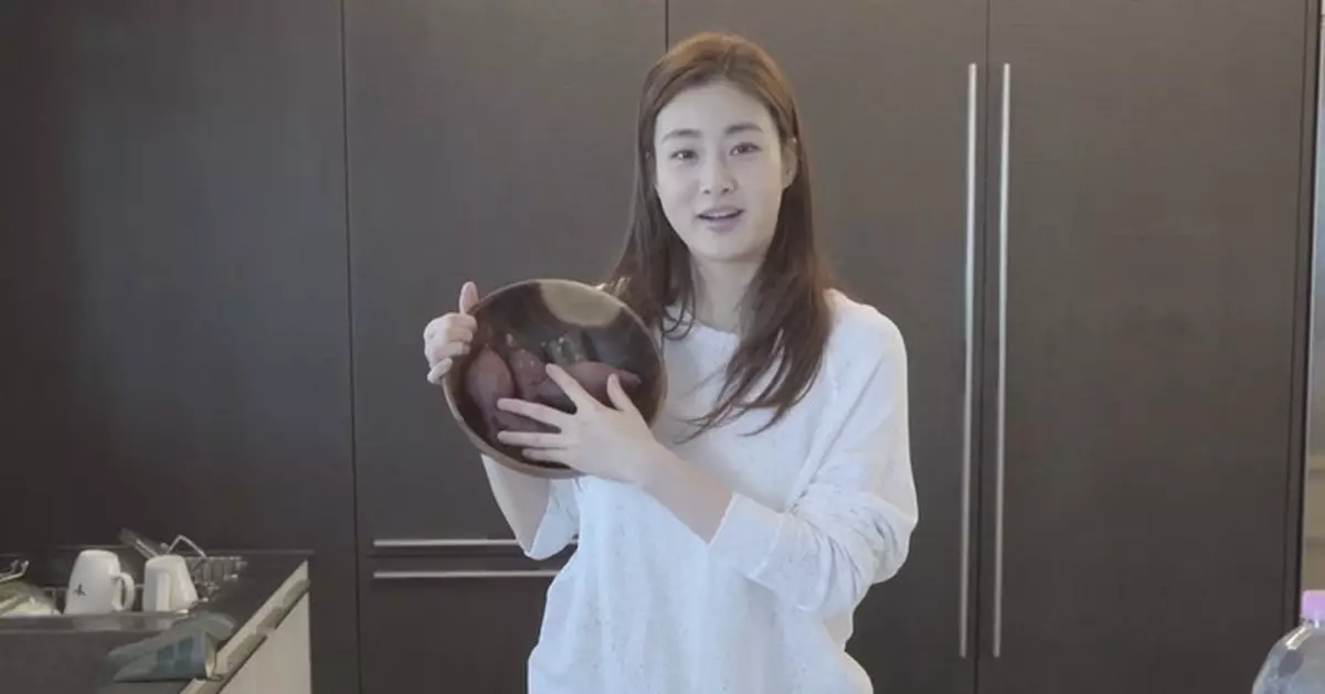 姜素拉變身Youtuber 開設個人頻道分享日常生活
