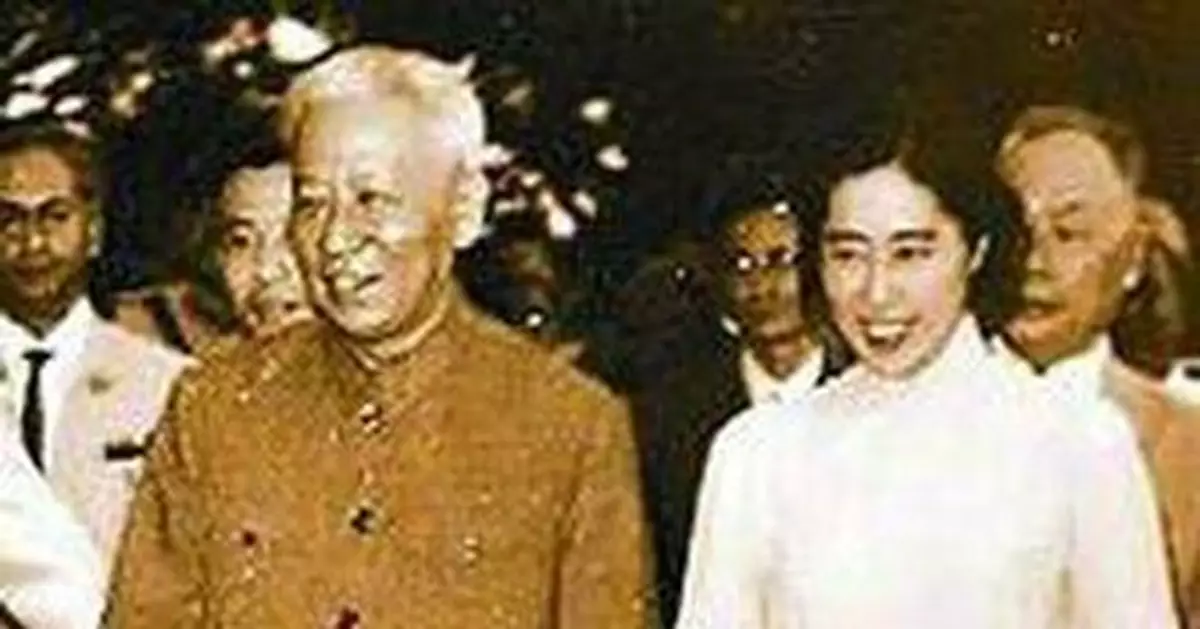 江青嫉妒王光美以第一夫人身份在海外出風頭