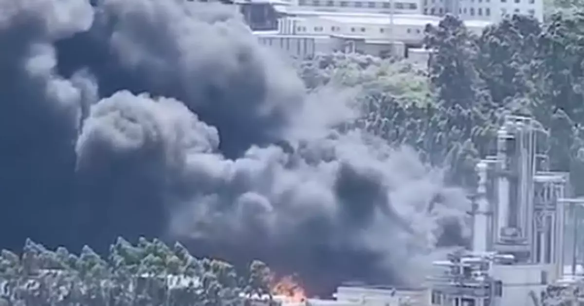 福建一新能源公司起火，黑煙衝天！救援仍在繼續