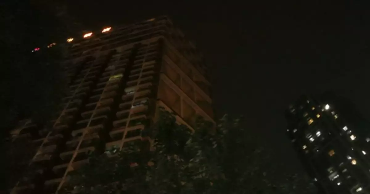 成都一小區疑母親攜子從高樓墜亡 孩子僅2歲左右