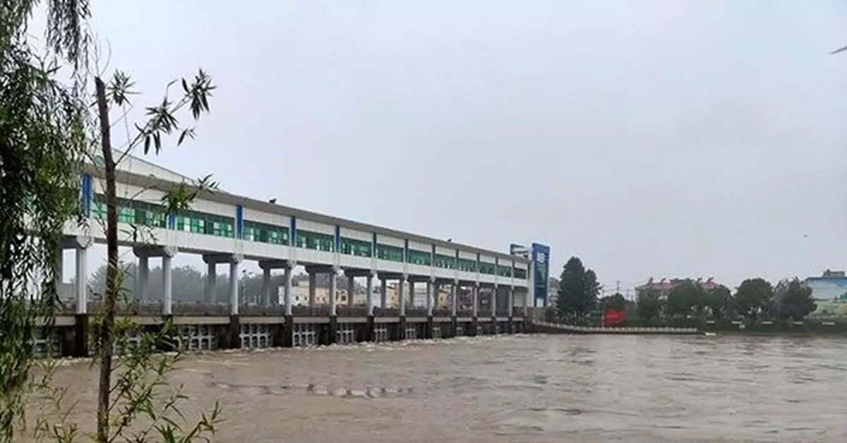 剛剛，阜南王家壩閘關閘！