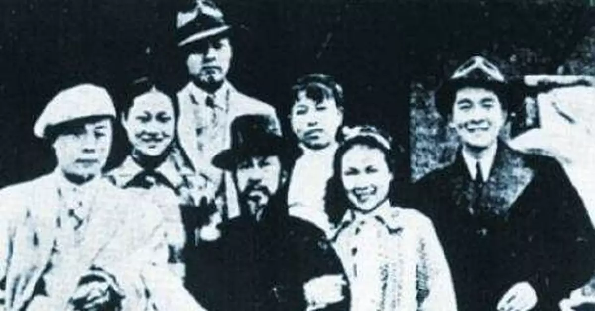 毛澤東會見江青前夫唐納 瞪大眼睛說了一句話