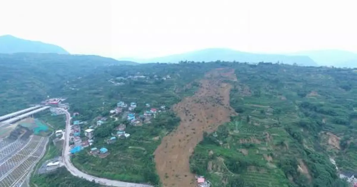 雅安滑坡：事發前組織轉移 9人入夜後私自回家被埋