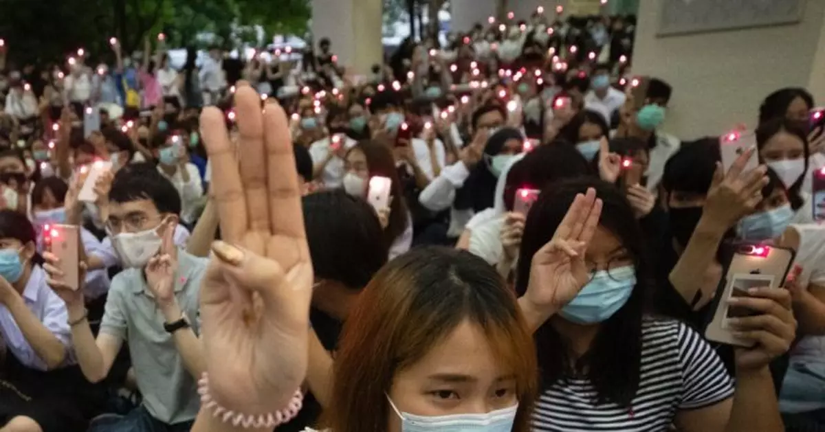 泰國學生舉行大型示威前夕 知名學生領袖被捕