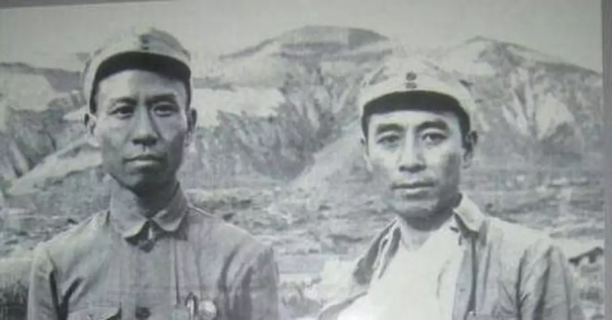 周恩來文革中為何不保劉少奇 鬥爭激烈自身難保