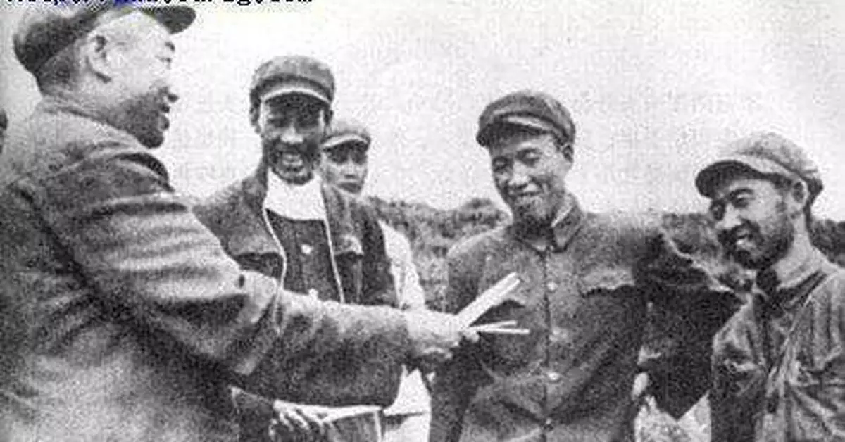 彭德懷在抗美援朝問題上的幾次震怒 在中南海拍了桌子