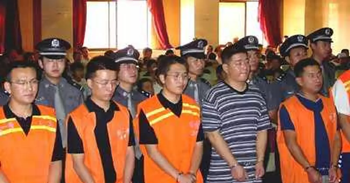 身負11起命案卻死裏逃生，黑老大如何被「圍殲」？