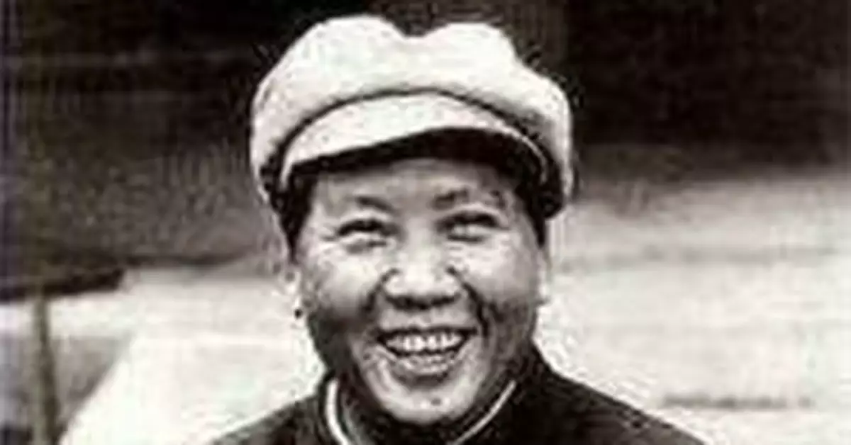 剪頭髮穿紅裙：毛澤東對女秘書有「三個要求」