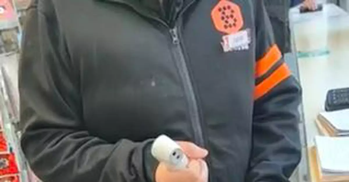 外國人不戴口罩不掃碼進入便利店？涉事商家回應