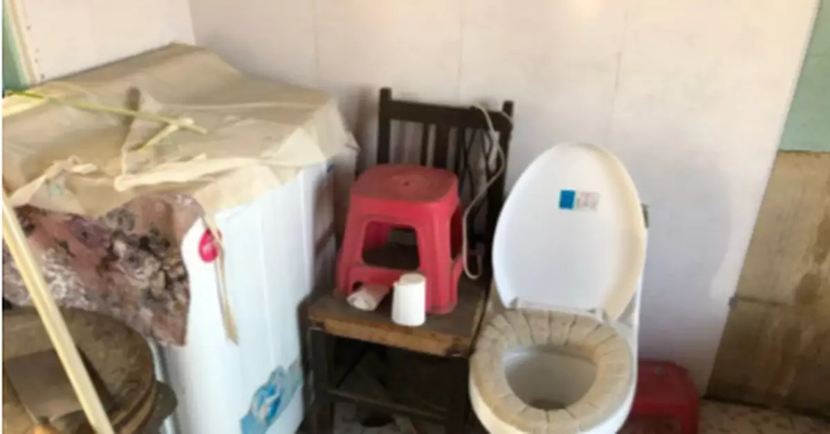 馬桶安在灶台對面，「廁所革命」哪能這麼搞！