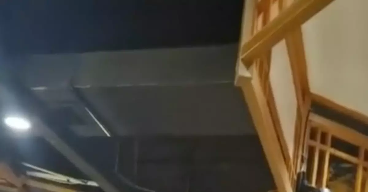 湖南某餐館吊頂垮塌：垮塌時顧客正就餐，有人被砸傷