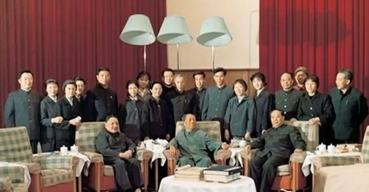 毛澤東：聽到砸爛公、檢、法這句話我就高興