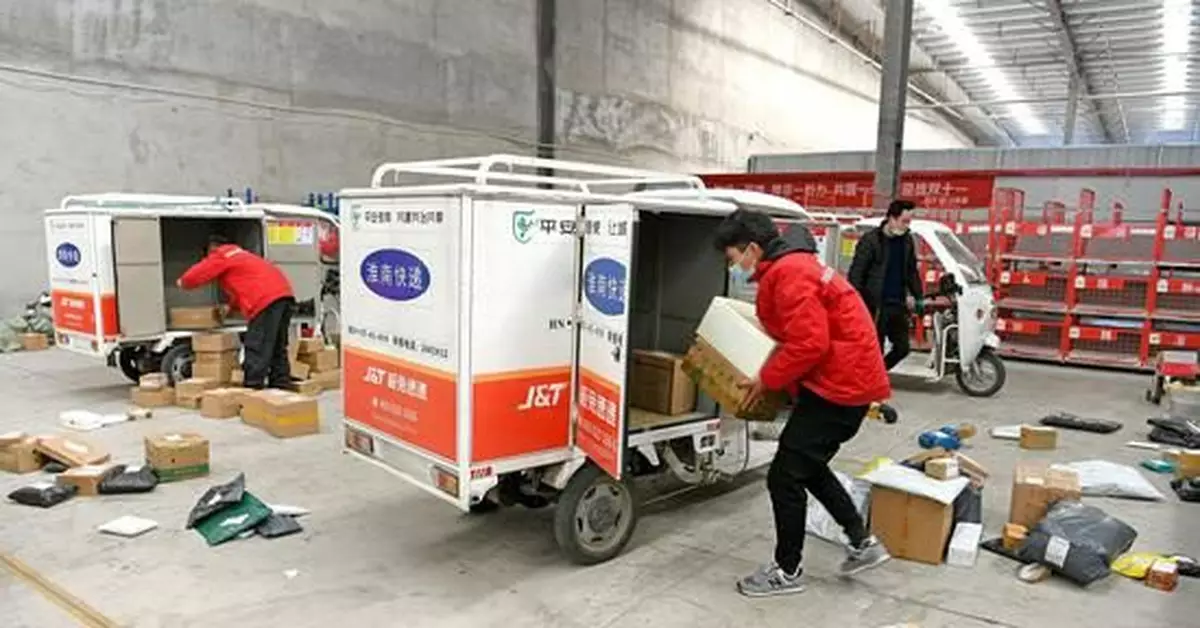 「月入過萬」快遞員僅佔1.3% 超五成收入不足5000元