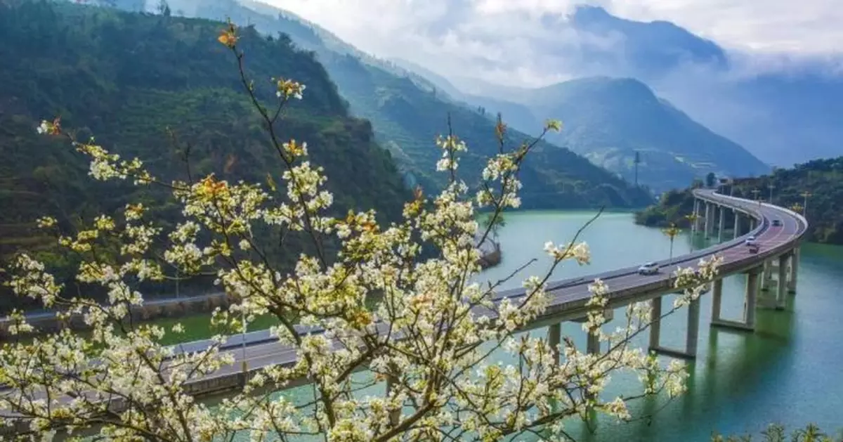 春遊去哪？這八條高速公路藏著「詩和遠方」