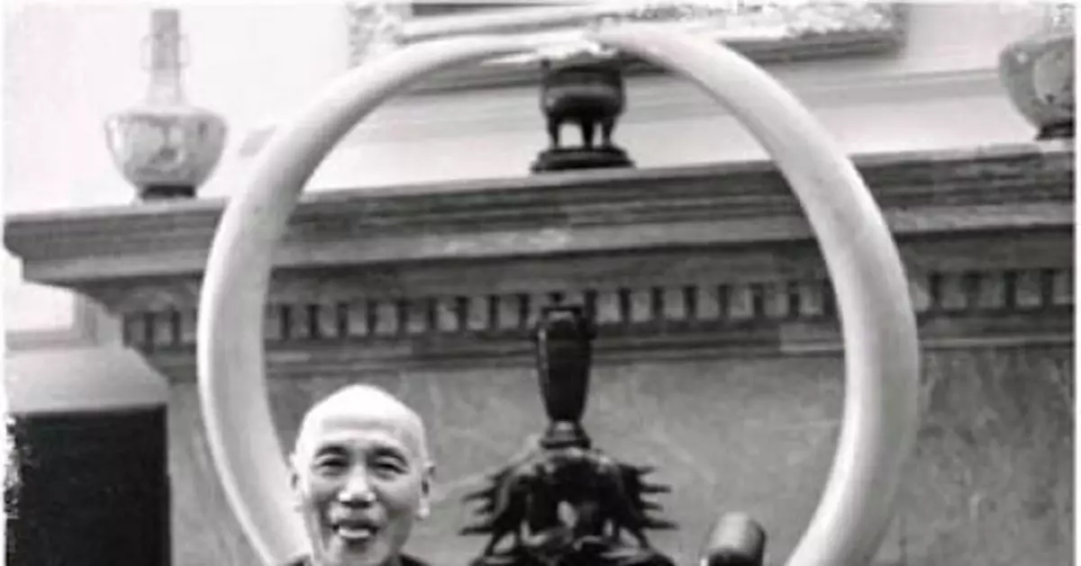 蔣介石因一事大罵孫中山之子 將其劫持回重慶