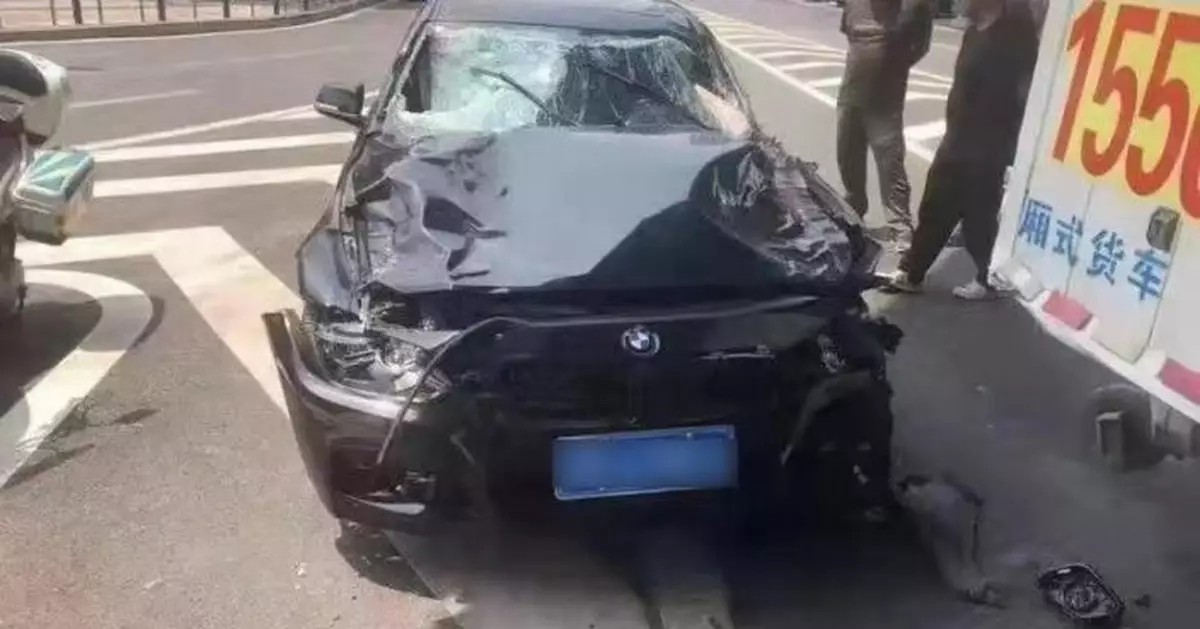 遼寧大連突發一起嚴重交通事故 致多人倒地受傷