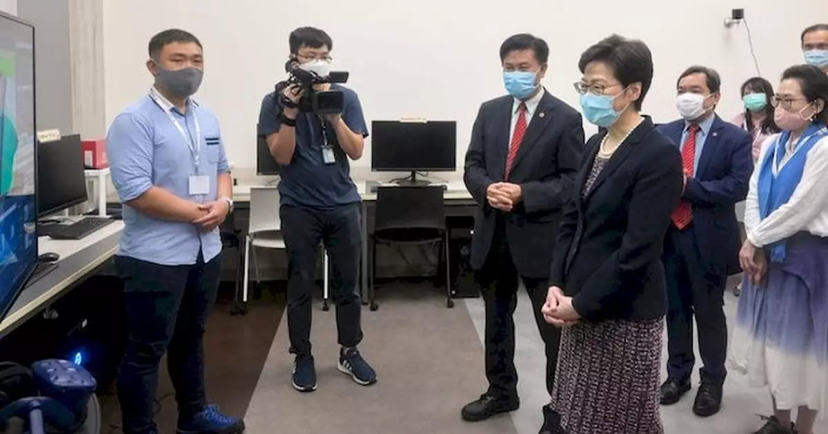 林鄭月娥訪嶺大 冀為大灣區培育更多人才