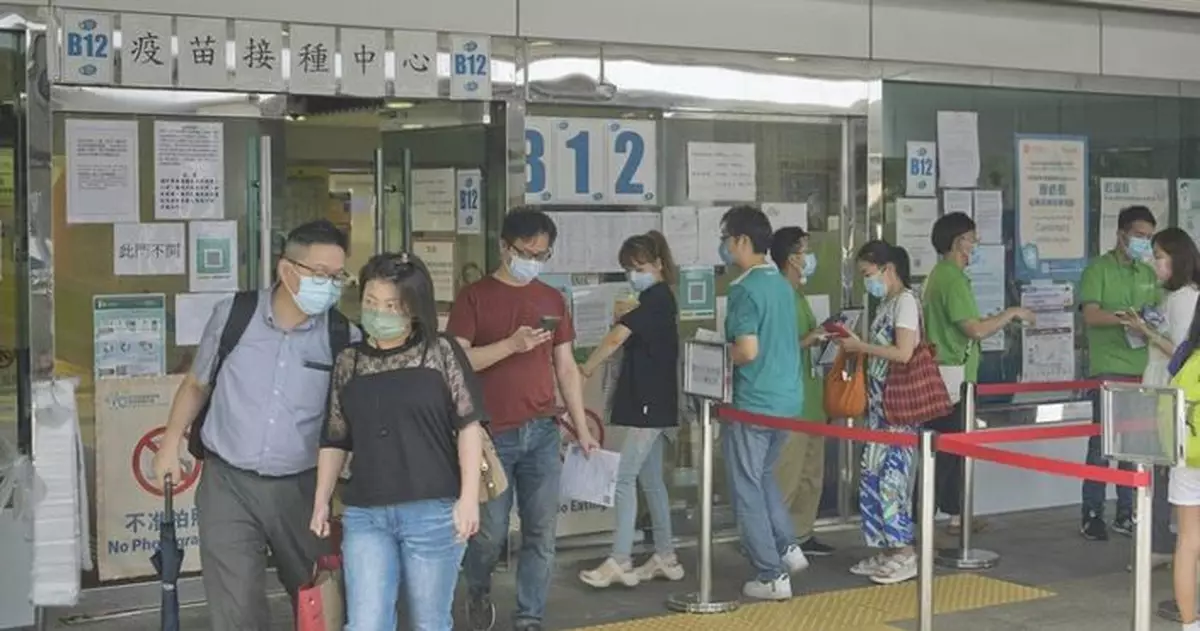 單日增6.5萬人打針 7人不適送院