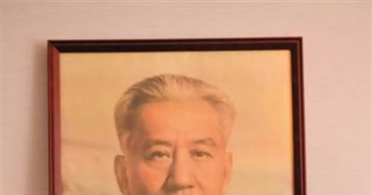 劉少奇俄籍長孫談家族往事 稱父親卧軌自殺