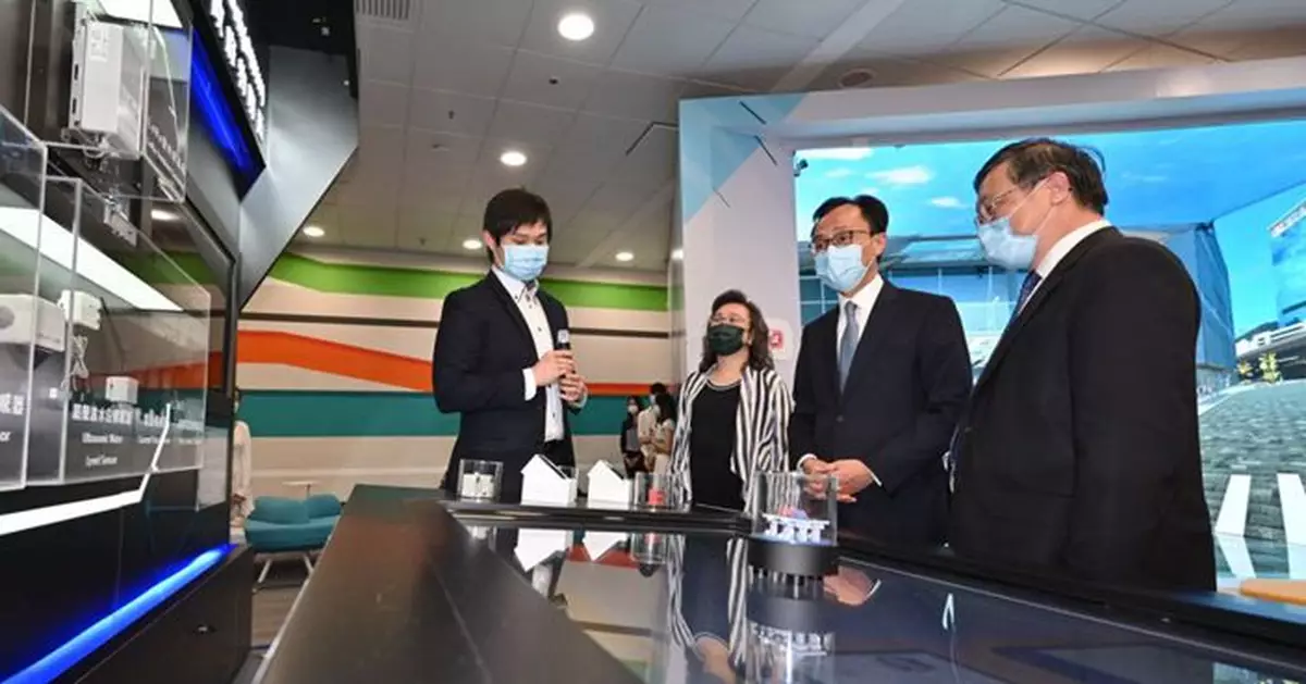 聶德權訪機電署 了解部門應用科技優化服務情況
