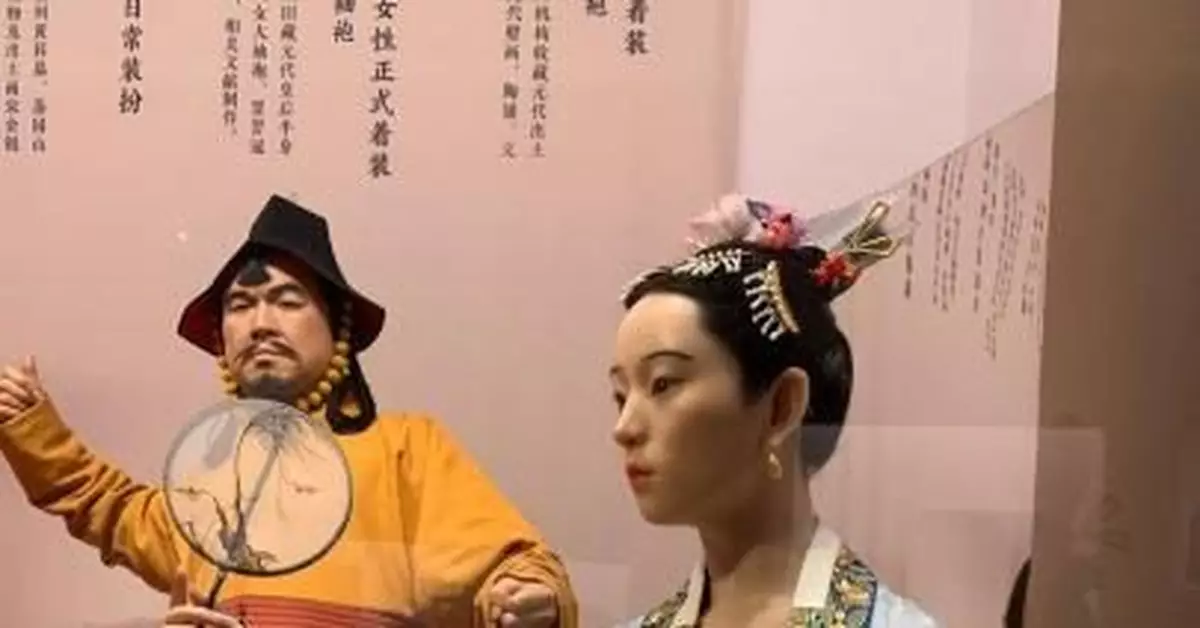 穿漢服的年輕人：從熱愛到職業，既是復興也是賦新