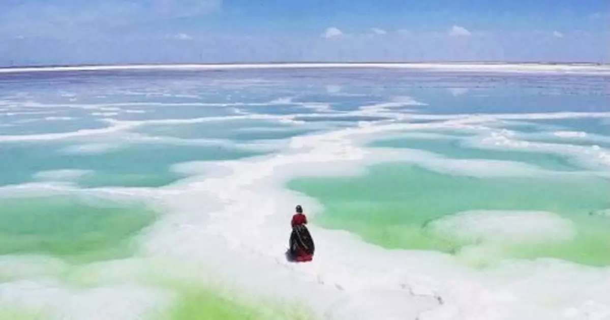 網紅博主「西遊」記：神奇柴達木成打卡新地標