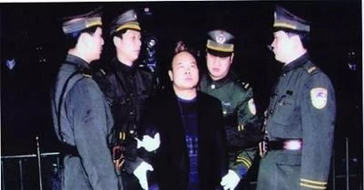 死刑貪官最後時刻:胡長清跪地求生 李真談時弊