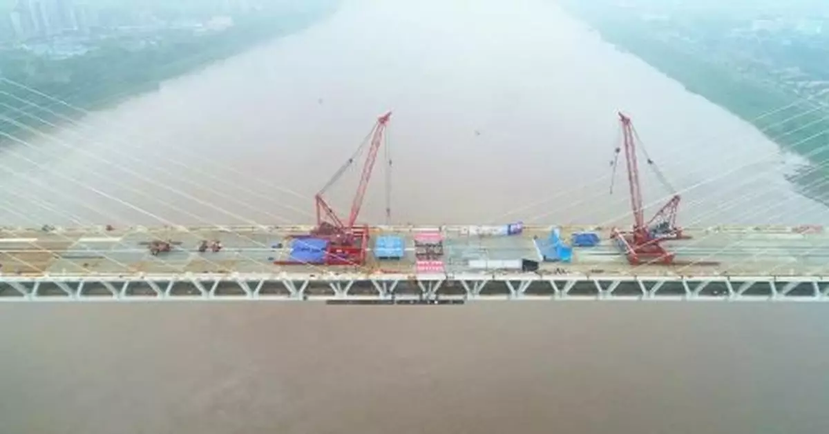 又一世界之最！白居寺長江大橋合龍，用鋼量超「鳥巢」