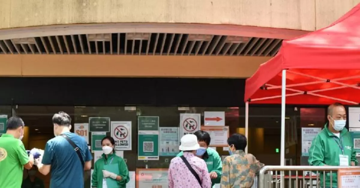 逾426萬人已打第一針 4人不適送院