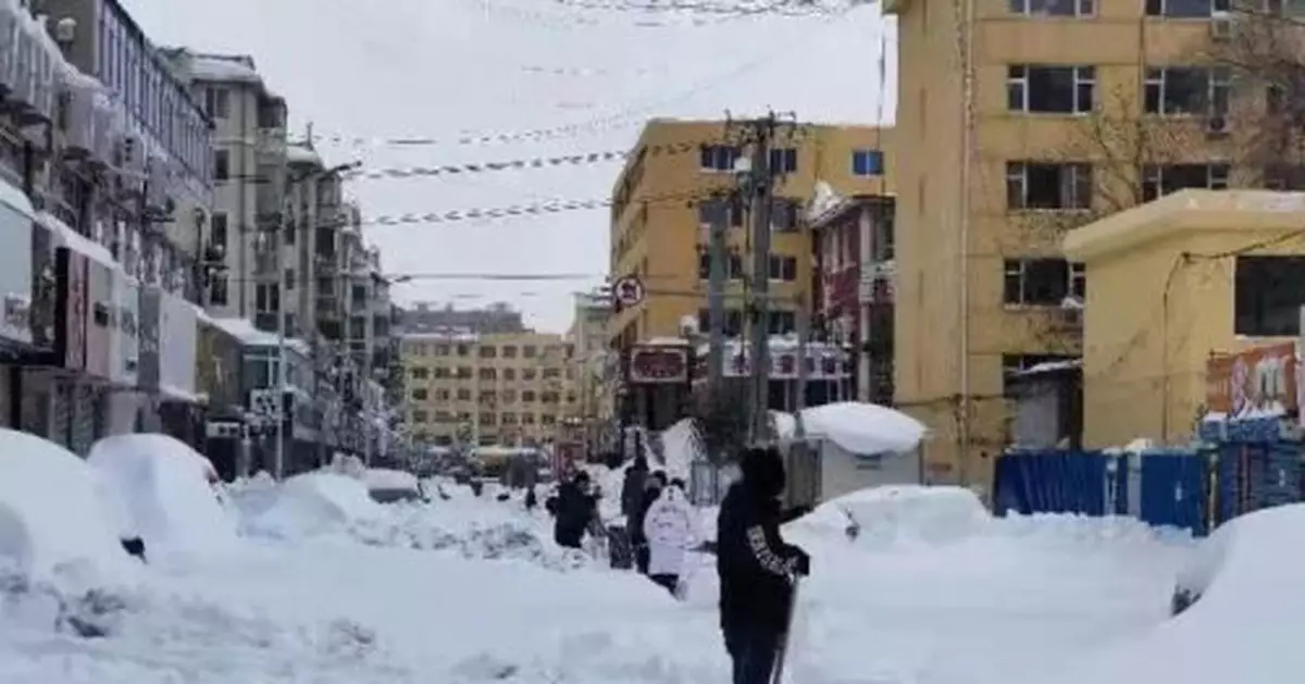 70年來最強暴雪，壓塌醫院大廳！這座城市被凍住了