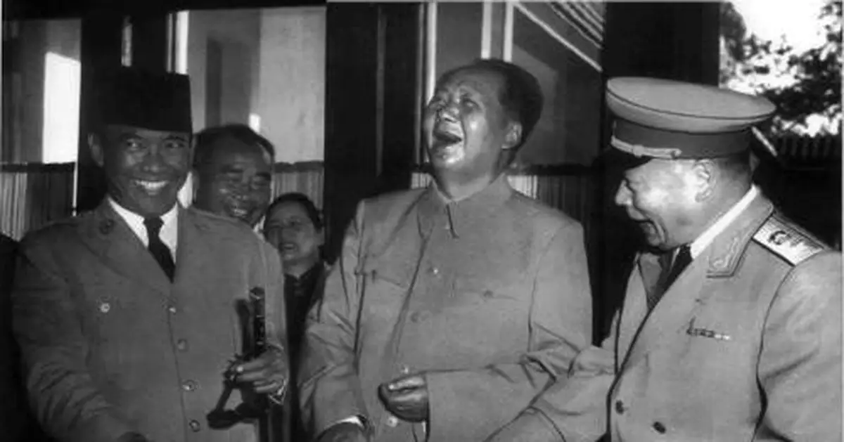 毛澤東之逝引發「政治地震」：由誰來掌權？