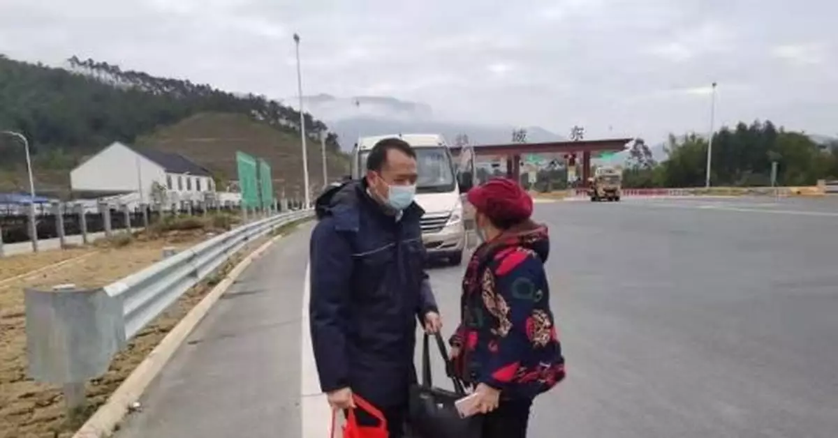 與時間賽跑！廣韶高速員工助力迷路老人踏上歸家路