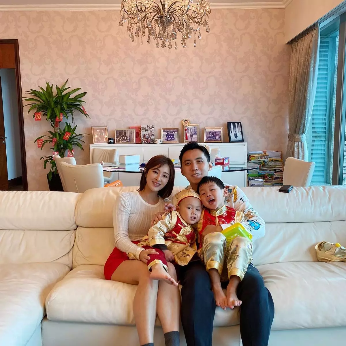張名雅在曾表示:「如果遲啲生多個女,我就可以將我手上嘅冠亞季后冠都送畀佢。」