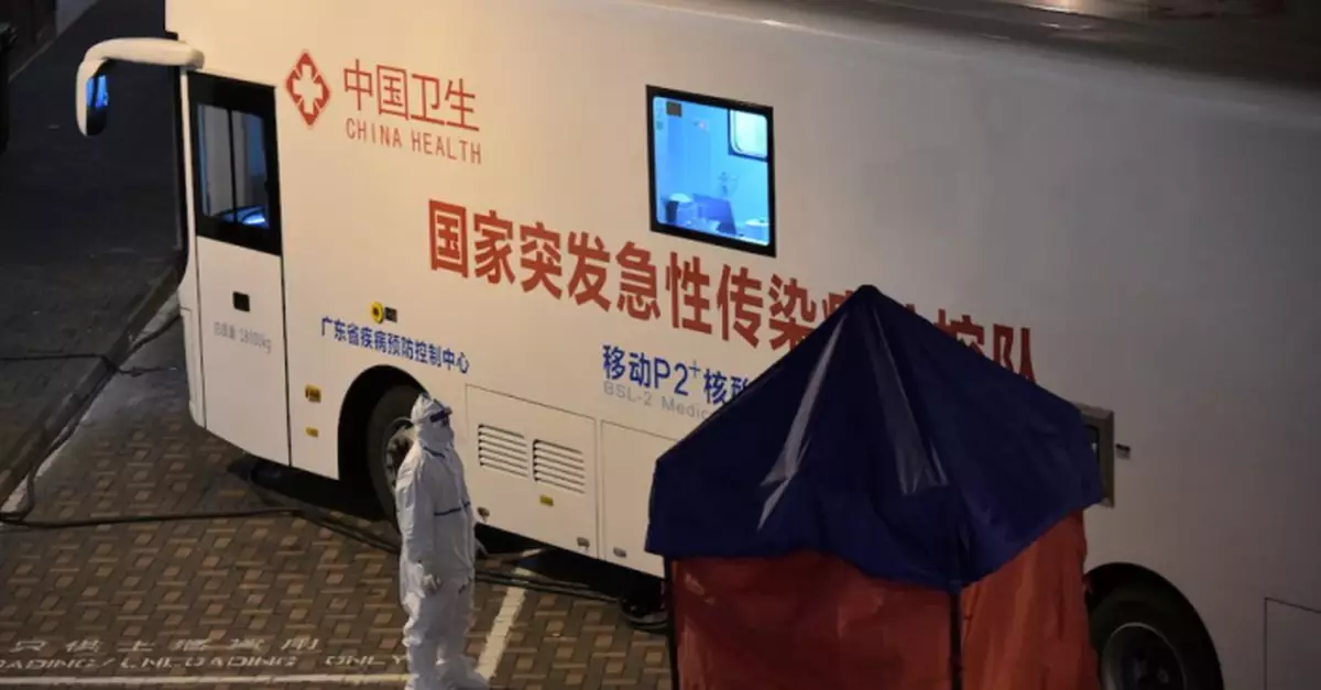 林鄭：按出生年份全民強檢3次 各區設置幾百個檢測站