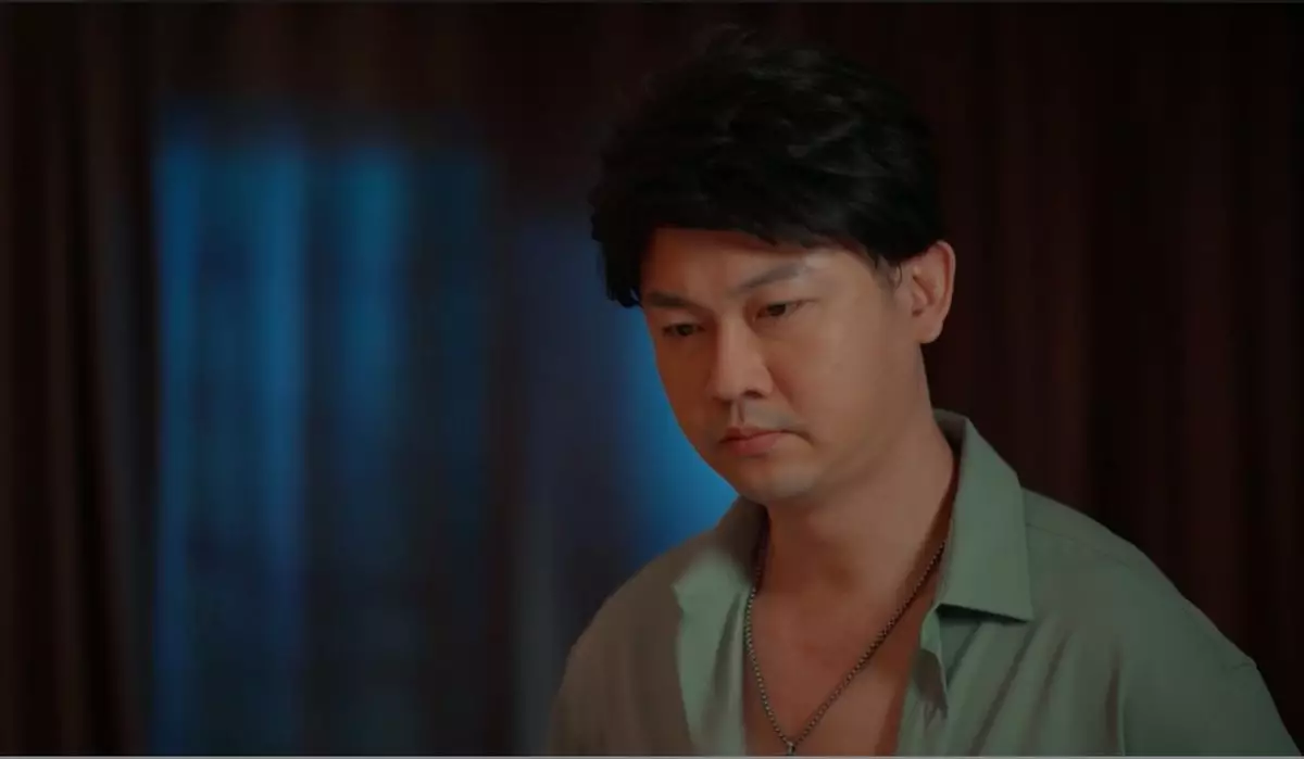 尋晚一集揭曉番表舅父阿禮原來先係Chloe嘅生父。